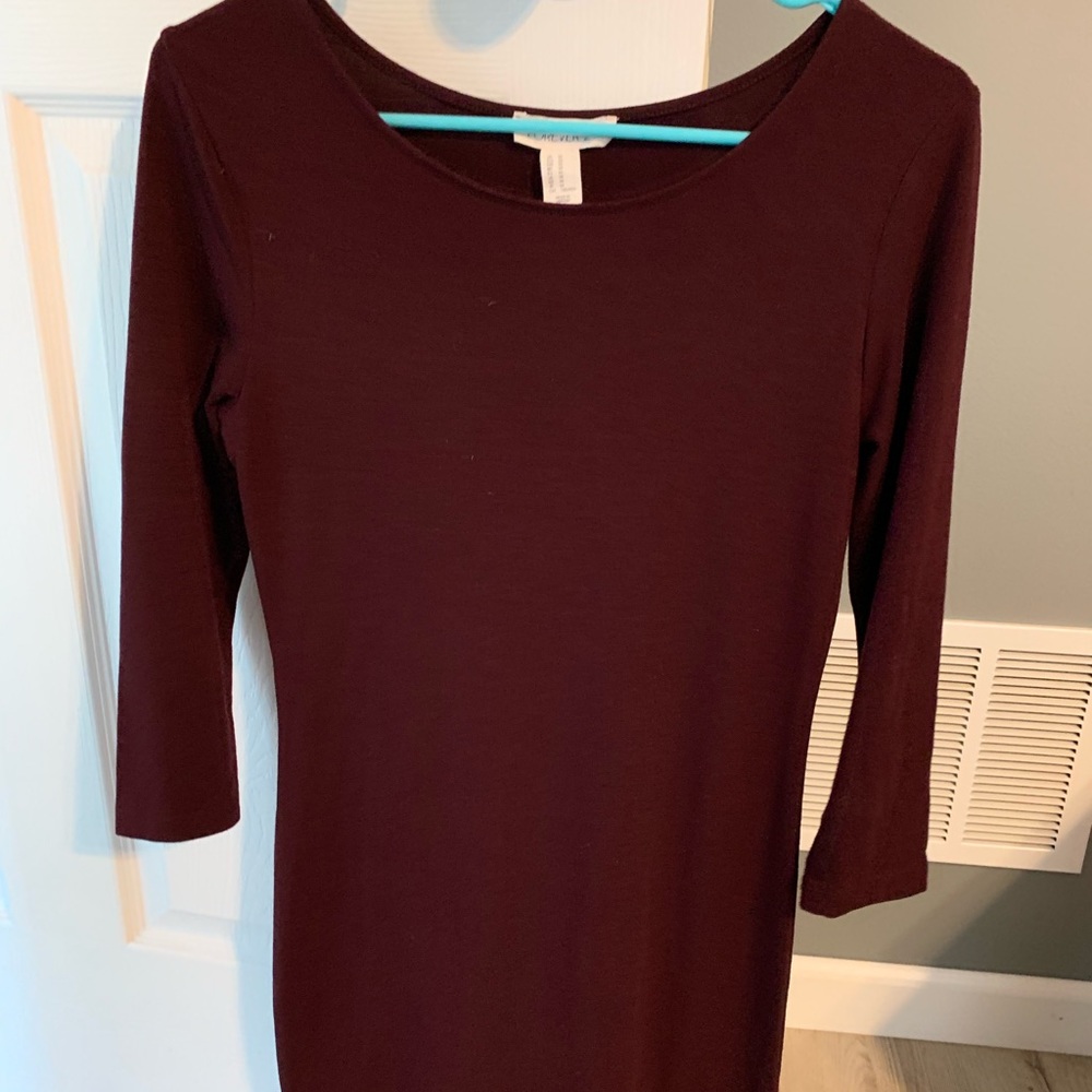 Burgundy form-fitting dress